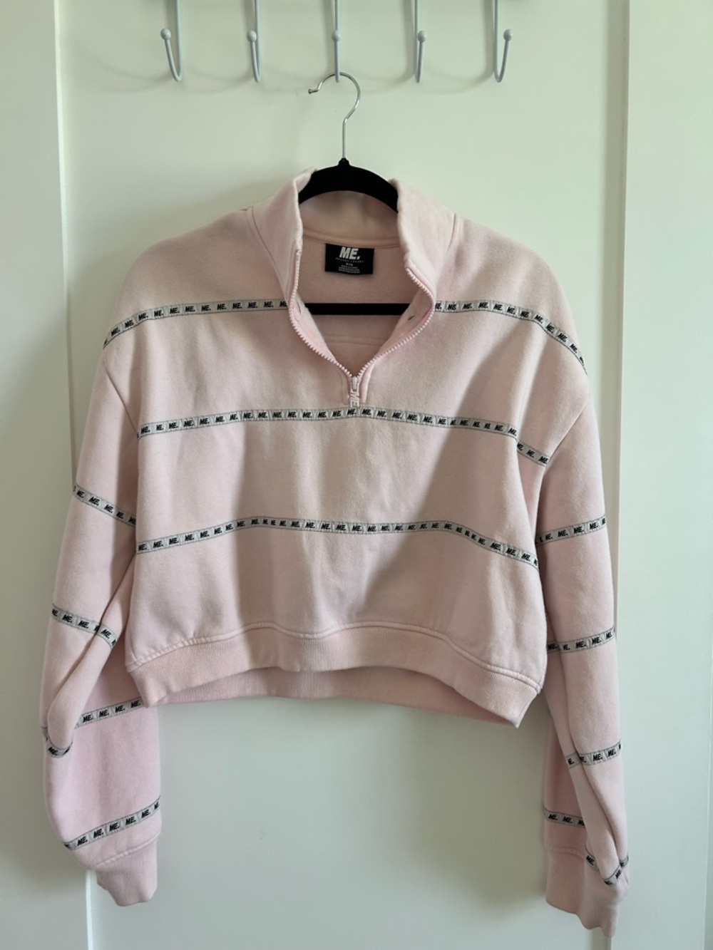 Melody Ehsani Pink Cropped Quarter-Zip Cropped Sweatshirt Medium